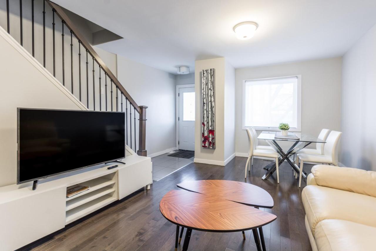 أوتاوا Spacious 3 Bdrm Home Near Downtown المظهر الخارجي الصورة