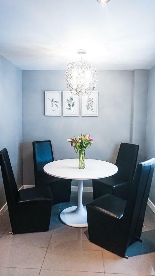 أوتاوا Spacious 3 Bdrm Home Near Downtown المظهر الخارجي الصورة
